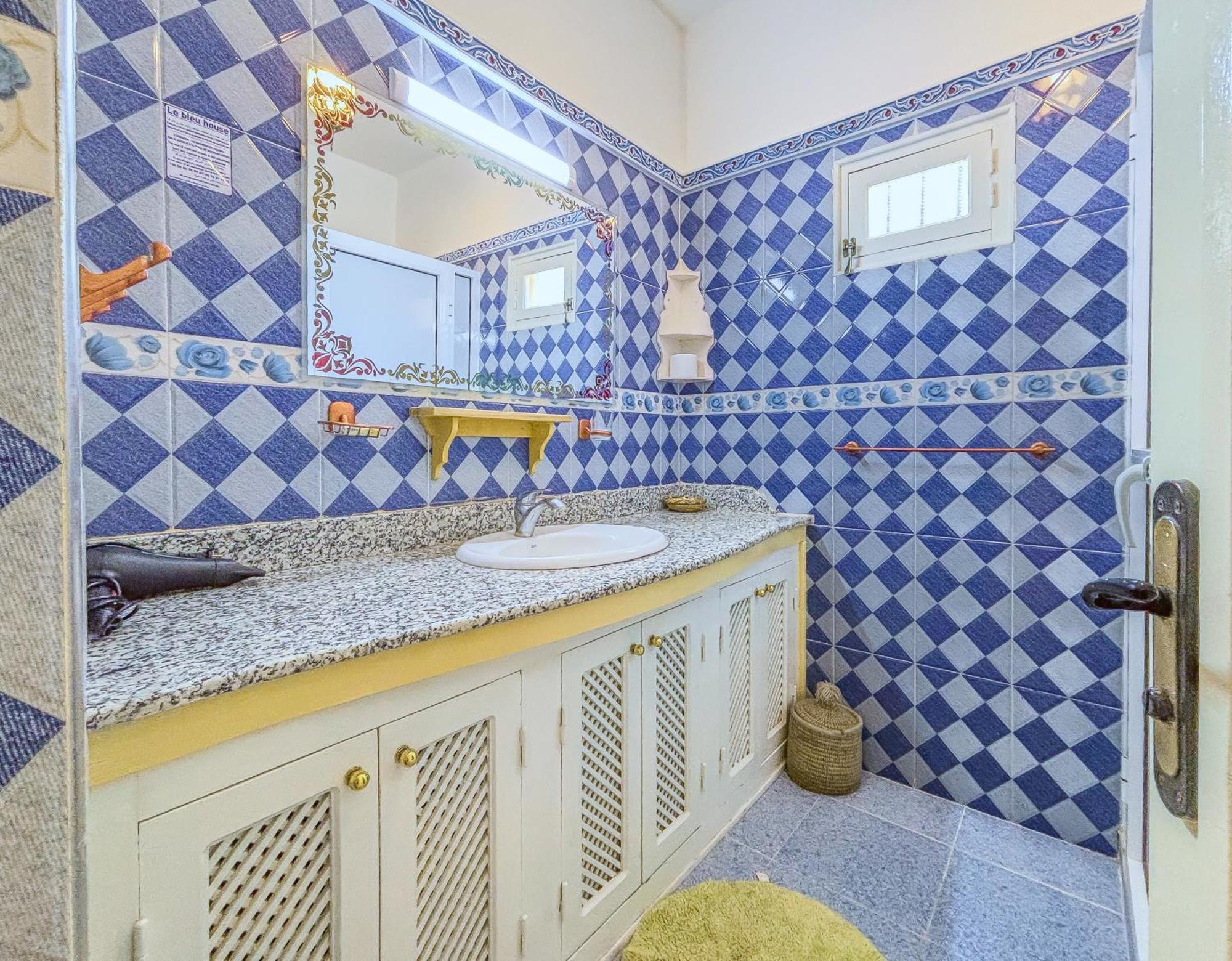 לינה וארוחת בוקר Sidi Abdallah Ghiat Le Bleu House מראה חיצוני תמונה