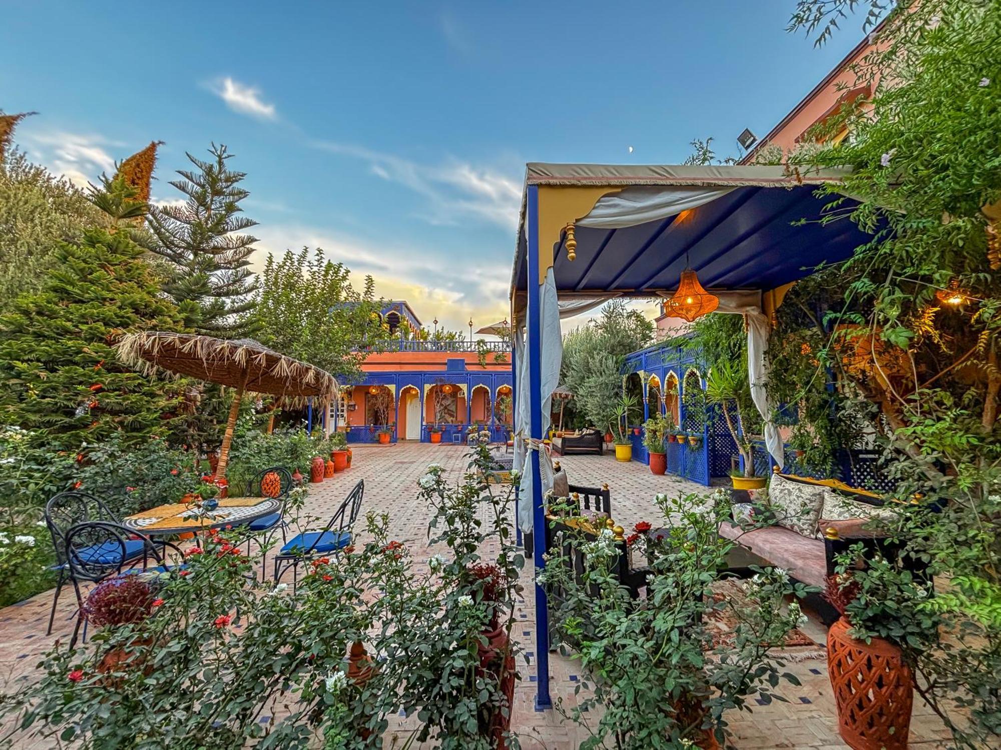 לינה וארוחת בוקר Sidi Abdallah Ghiat Le Bleu House מראה חיצוני תמונה